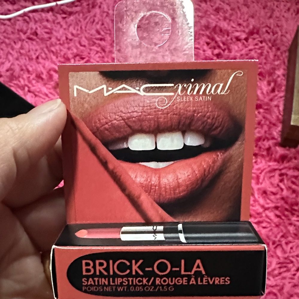 MAC Cosmetics Brick-O-La Satin Lipstick